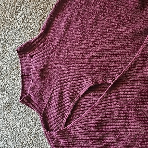 Open Edit CutOut Mock Neck Sweater - Picture 3 of 6